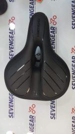 X Comfort Saddle with Rear Light - Image 7